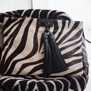 Badgley Mischka womens clutch bag